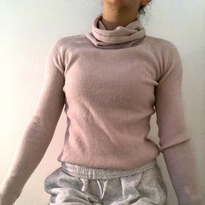 Light pink knit turtleneck